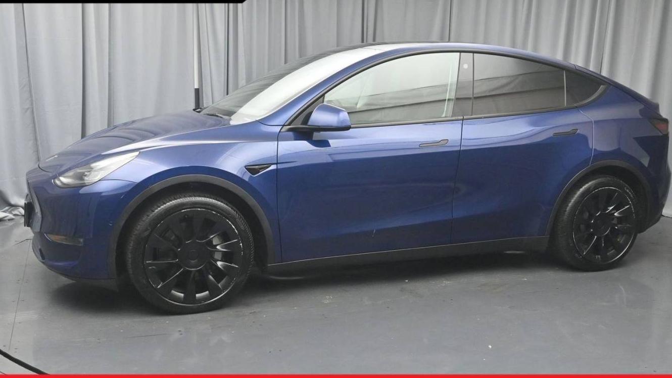 TESLA MODEL Y 2021 5YJYGDEE4MF108610 image